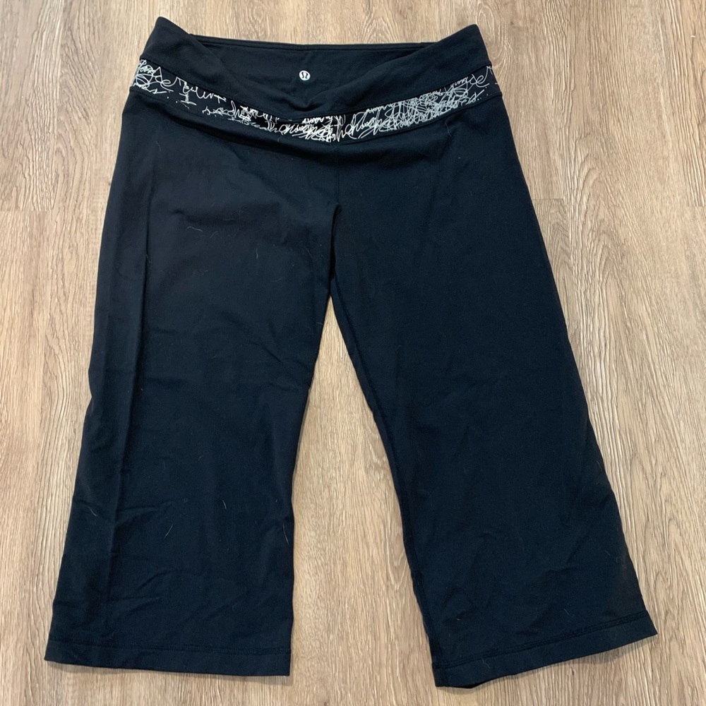 EUC Lululemon wide leg crop yoga pants